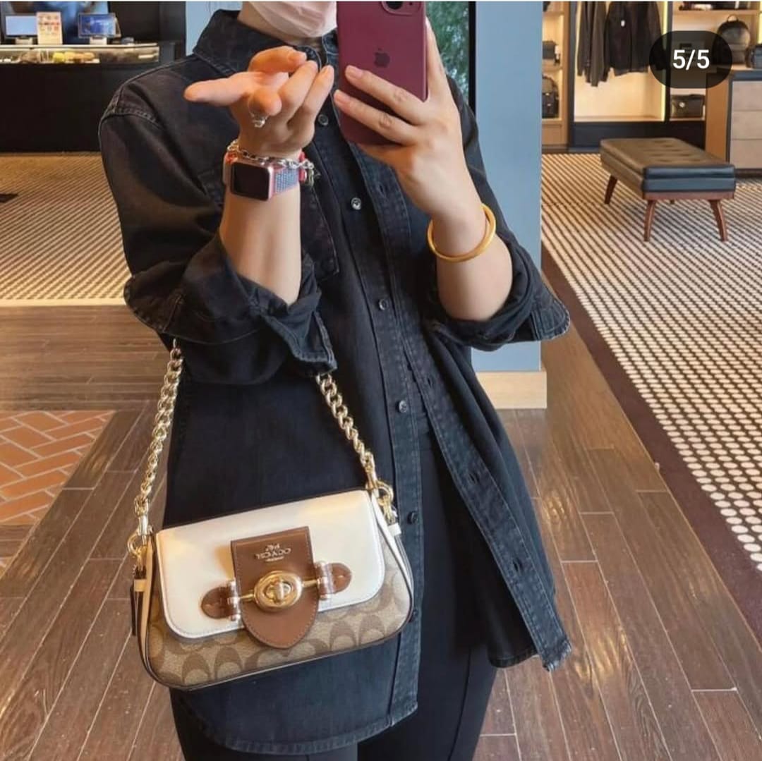 COACH CUTLET BRIE SHOULDER BAGS