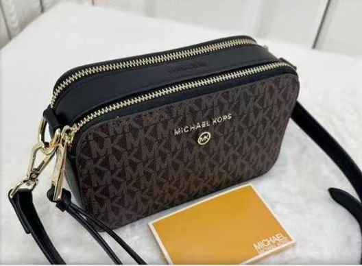 MICHAEL KORS SNAPSHOT