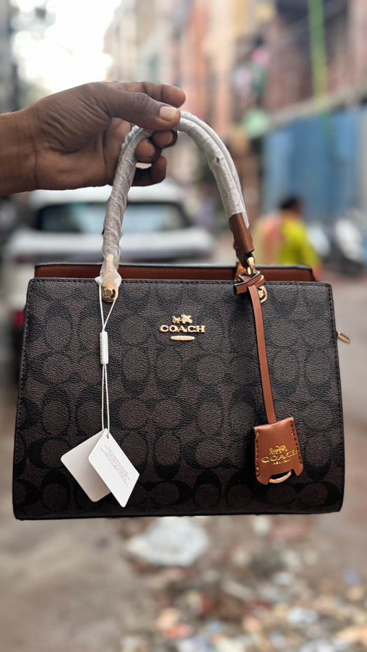 COACH HANDBAGS WITH PARTITION INSIDE AND LONG BELT