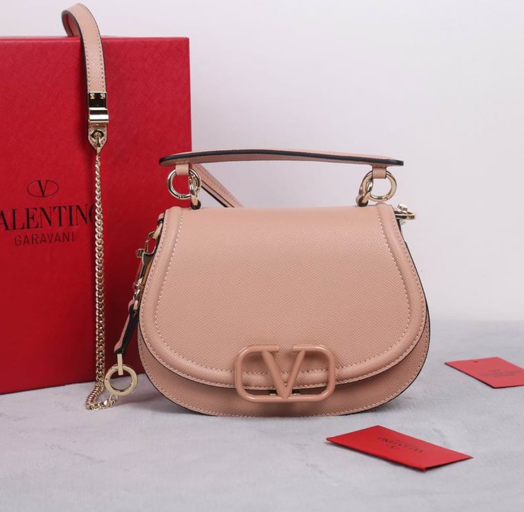 VALENTINO GARAVANI VSLING BAGS.