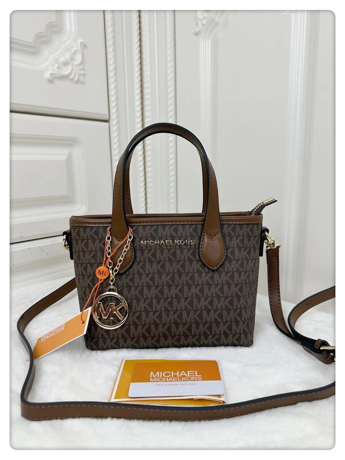 MICHAEL KORS SATCHEL