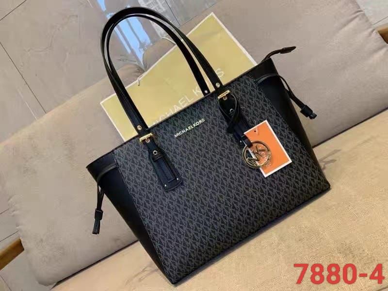 MICHAEL KORS VOYAGER