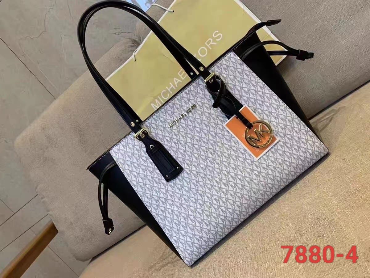 MICHAEL KORS VOYAGER