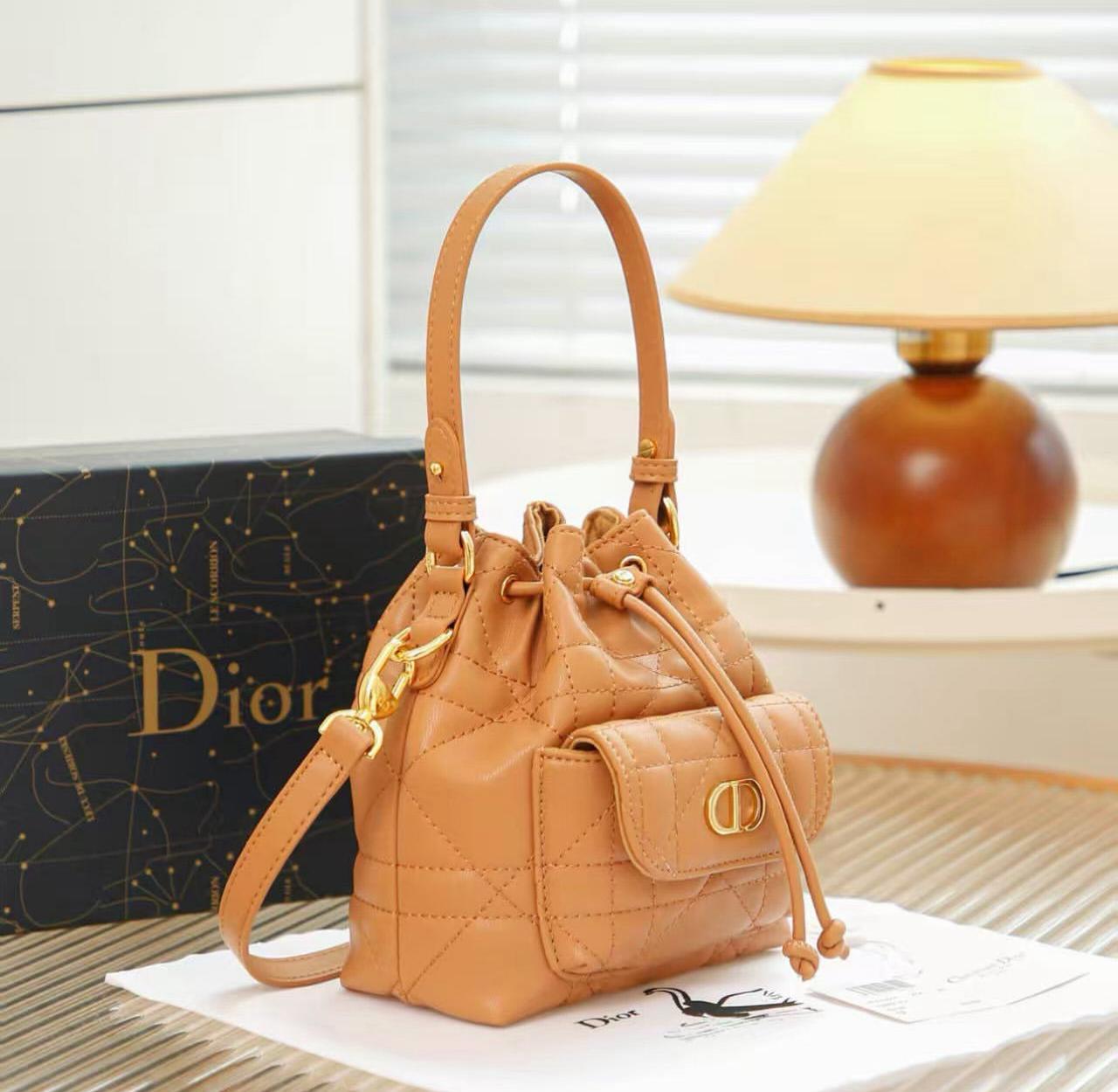 DIOR CARO BUCKET
