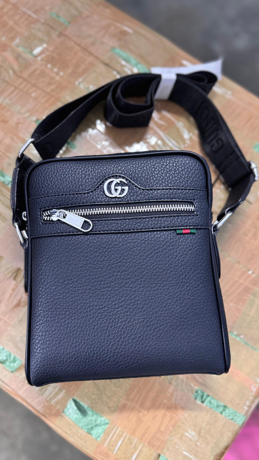ASSORTED BRANDED LEATHERITE MENS SIDERS