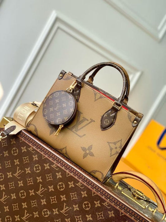 LOUIS VUITTON POCHETTE ON THE GO