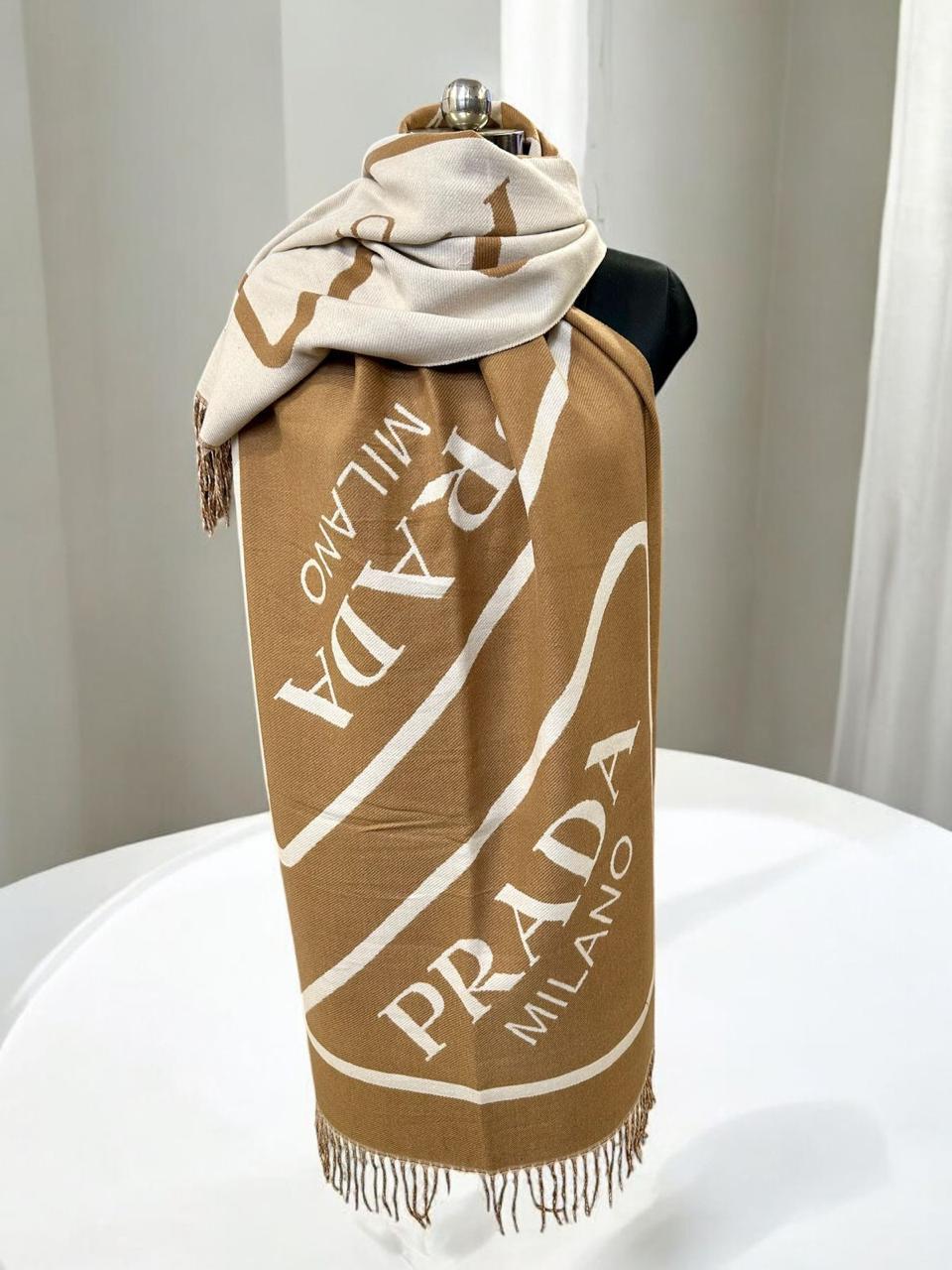 PRADA WOOLLEN STOLE