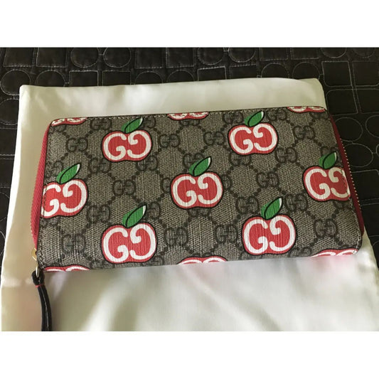GUCCI APPLE AND WOLF NFC AUTHENTIC LADIES WALLETS
