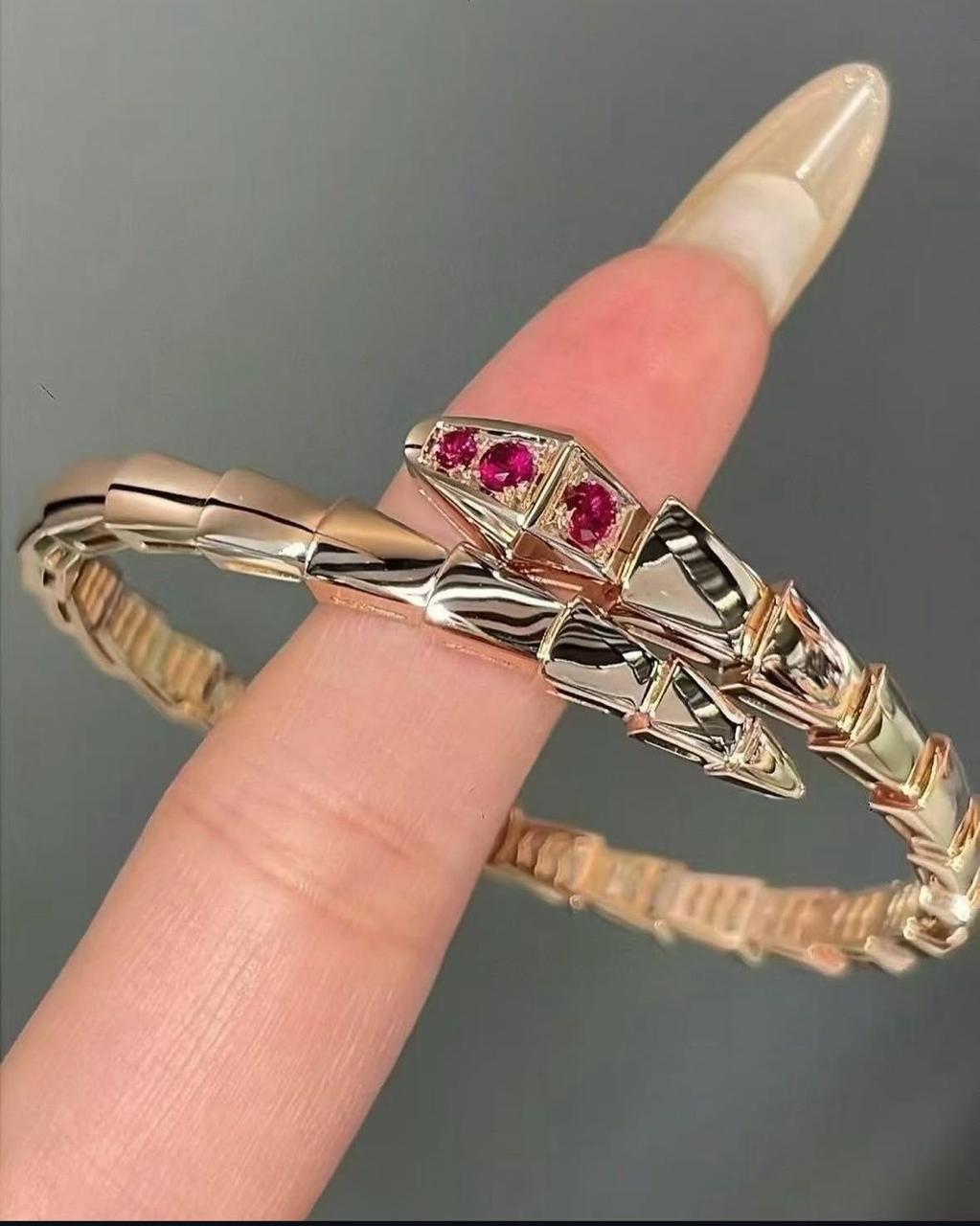 BVLGARI SERPENTI VIPER HAND BRACELET