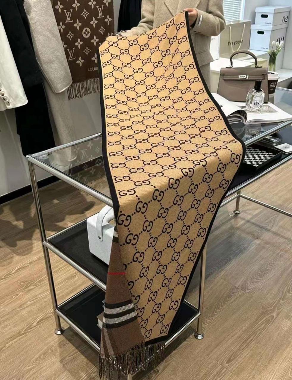 Warm Gucci Stoles Latest Edition Dual Print Cashmere