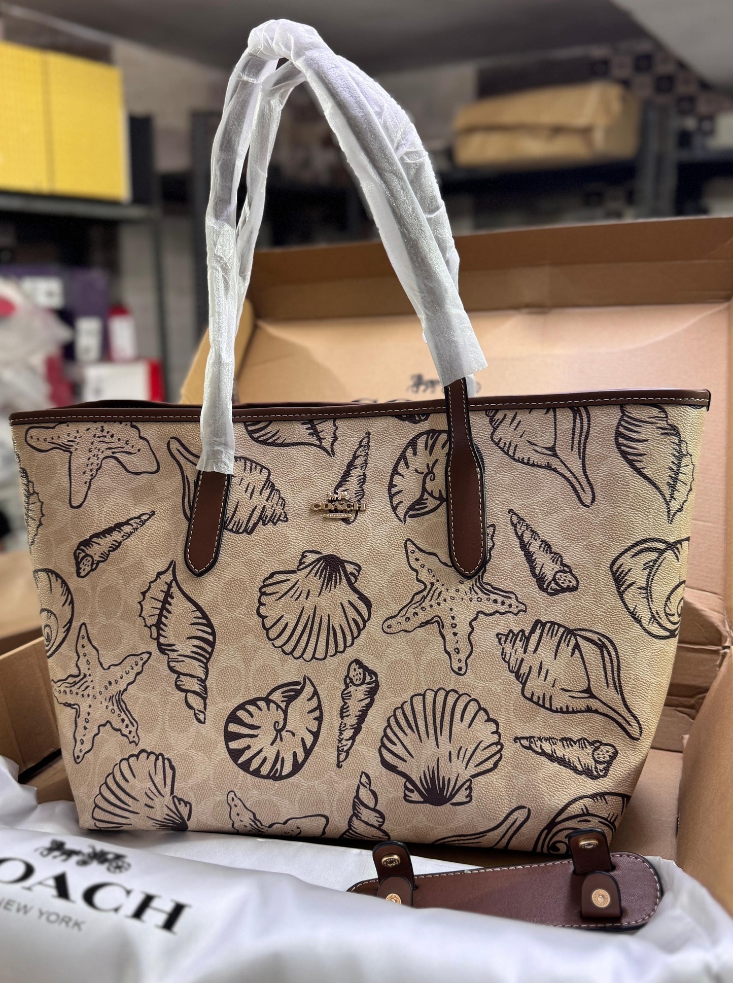 Coach City Tote Shell Print Series