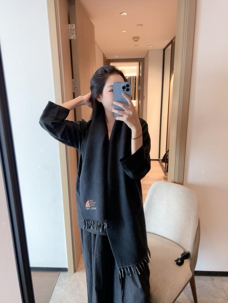 Gucci X The North Face Woolen Muffler/Stole