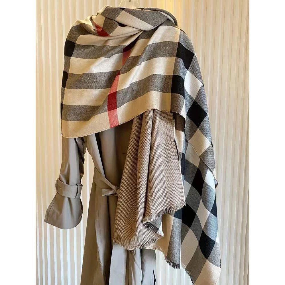 Burberry Woolen Stole