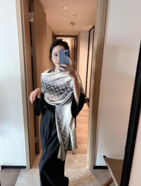 Louis Vuitton Latest Woollen Stole